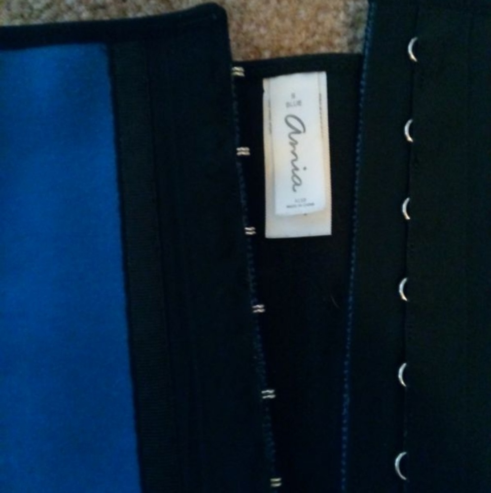Waist trainer